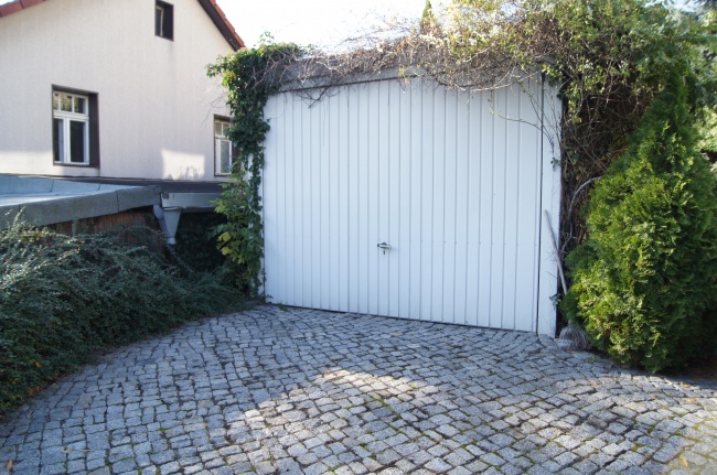 Garage Haus Dresden / Pillnitz