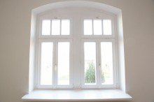 Fenster Attraktive Kapitalanlage mit Einbauk�che, Parkett und Altbaucharme