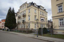 Au�enansicht RE/MAX - Gem�tliche, frisch renovierte 3-Zimmer-Dachgeschosswohnung in Dresden L�btau-S�d