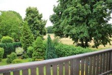 Blick vom Balkon Historischer Vierseithof**10%  Rendite**605 m� Wohnfl�che**1.400 m� Ausbaureserve**4.080 m� Grund