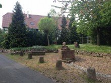 Brunnenanlage aus Sandstein Historischer Vierseithof**10%  Rendite**605 m� Wohnfl�che**1.400 m� Ausbaureserve**4.080 m� Grund