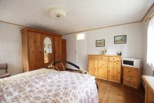 Schlafbereich Idyllisches Grundst�ck mit zwei Bungalows und gro�em Schuppen! Erholung pur! Ideal f�r Familien!