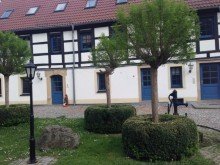 Innenhof Historischer Vierseithof**10%  Rendite**605 m� Wohnfl�che**1.400 m� Ausbaureserve**4.080 m� Grund