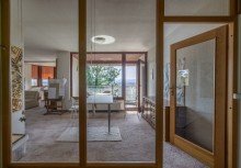 Blick vom Windfang in den Wohnbereich im Obergeschoss Ihr Traumhaus (ca. 178 m�) am Elbhang**f�r bis zu 3 Parteien durch m�gliche Erweiterung um 140 m�