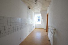 K�che RE/MAX - Gem�tliche, frisch renovierte 3-Zimmer-Dachgeschosswohnung in Dresden L�btau-S�d
