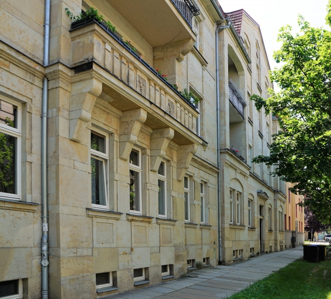 Au�enaufnahme Dresden / Strehlen - Strehlen Wohnung RE/MAX-frisch renovierte, bezugsfreie 2-Zimmerwohnung N�he Wasaplatz