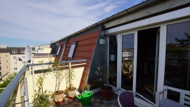 Dachterrasse/Balkon Dresden - Striesen Dachgeschosswohnung �ber den D�chern von Striesen - 2 Zimmer mit Dachterrasse und Einbauk�che in bevorzugter Lage
