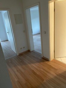 Flur Sch�n geschnittene 2 Zimmer mit Balkon! Gut vermietet! 4,5 % Rendite!
