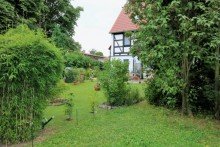 private Mieterg�rten Historischer Vierseithof**10%  Rendite**605 m� Wohnfl�che**1.400 m� Ausbaureserve**4.080 m� Grund