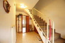 Diele RE/MAX **H�bsches Reihenmittelhaus f�r Familien**Top gepflegt**sofort einzugsbereit++