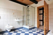 Badbeispiel Historischer Vierseithof**10%  Rendite**605 m� Wohnfl�che**1.400 m� Ausbaureserve**4.080 m� Grund